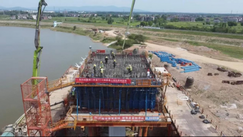 西二环高快项目全线首个陆续梁0号块浇筑实现