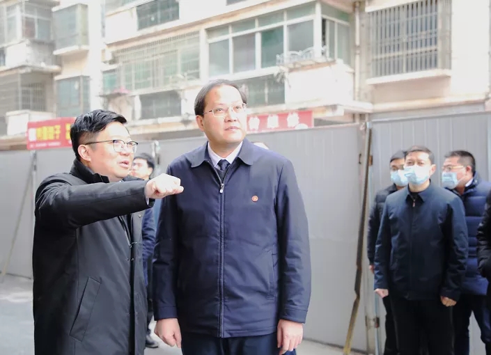 南昌县委书记、幼蓝经开区管委会主任陈翔走访慰问南表环高快项目